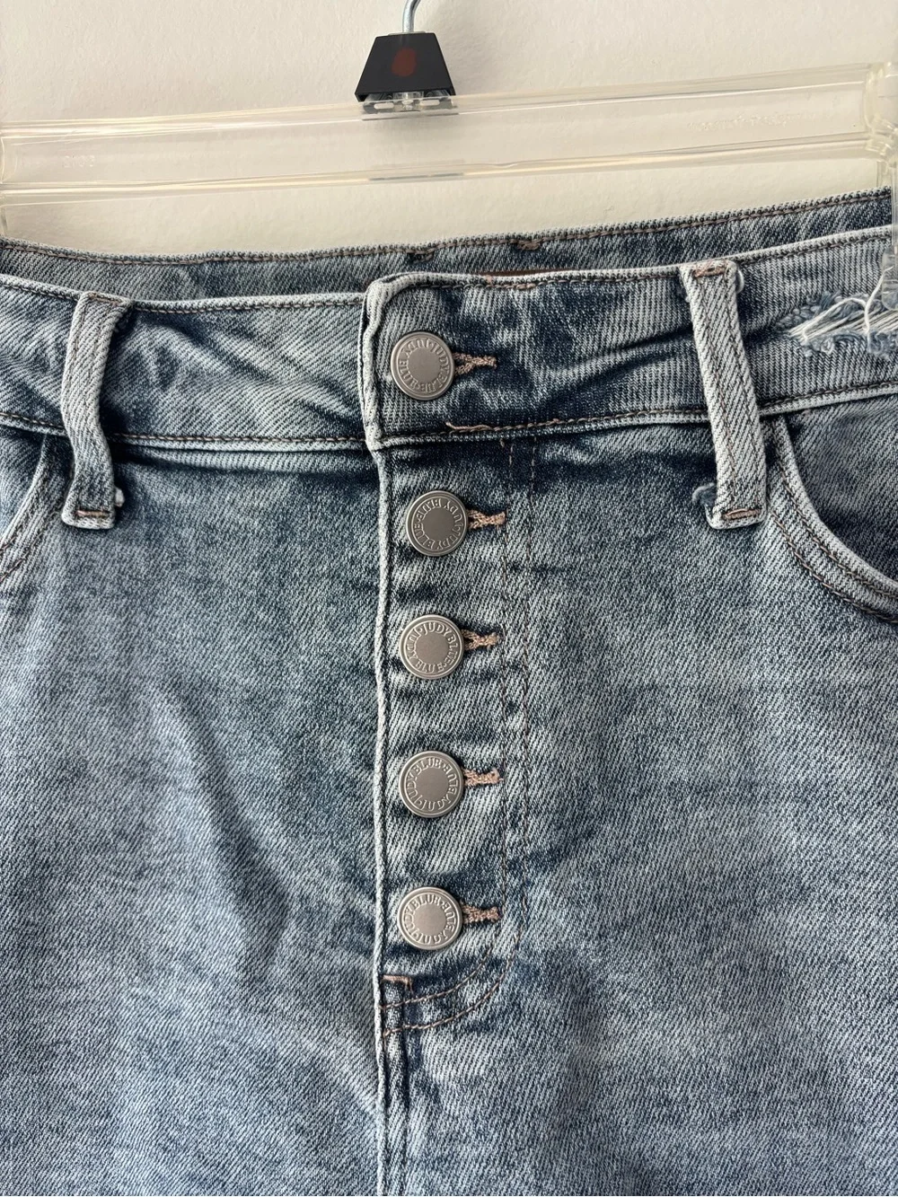 Judy Blue Medium Wash Distressed Denim Cutoff Jean Shorts Frayed Raw Hem